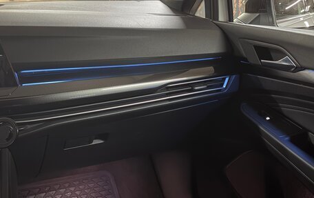 Volkswagen Golf VIII, 2021 год, 2 550 000 рублей, 23 фотография