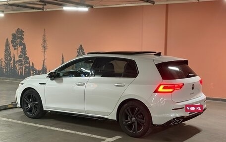Volkswagen Golf VIII, 2021 год, 2 550 000 рублей, 18 фотография