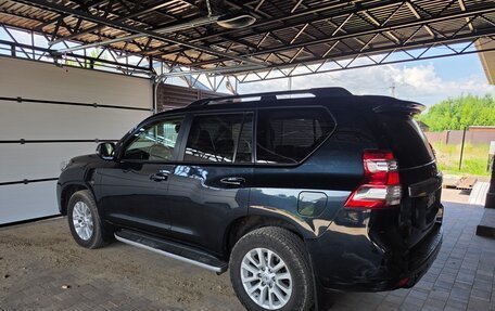 Toyota Land Cruiser Prado 150 рестайлинг 2, 2015 год, 4 500 000 рублей, 2 фотография