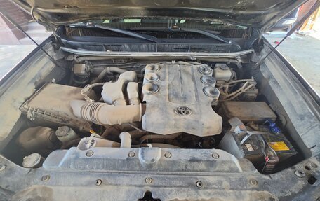 Toyota Land Cruiser Prado 150 рестайлинг 2, 2015 год, 4 500 000 рублей, 11 фотография