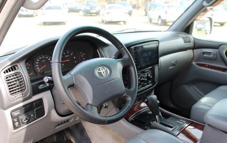 Toyota Land Cruiser 100 рестайлинг 2, 2002 год, 1 650 000 рублей, 9 фотография