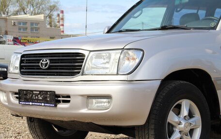 Toyota Land Cruiser 100 рестайлинг 2, 2002 год, 1 650 000 рублей, 12 фотография