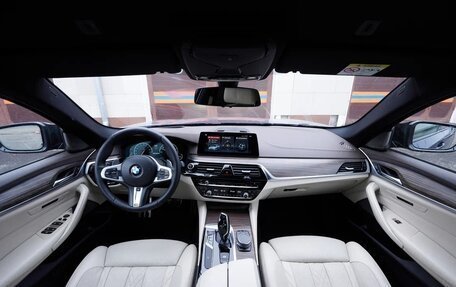 BMW 5 серия, 2019 год, 2 980 000 рублей, 21 фотография