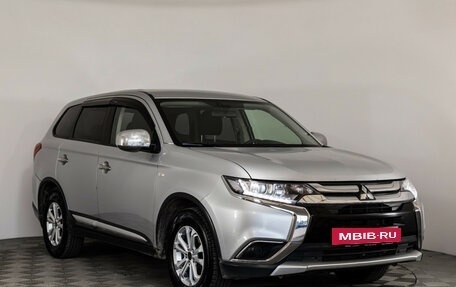 Mitsubishi Outlander III рестайлинг 3, 2017 год, 1 699 000 рублей, 3 фотография
