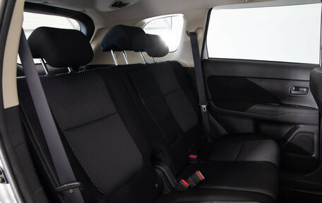 Mitsubishi Outlander III рестайлинг 3, 2017 год, 1 699 000 рублей, 18 фотография