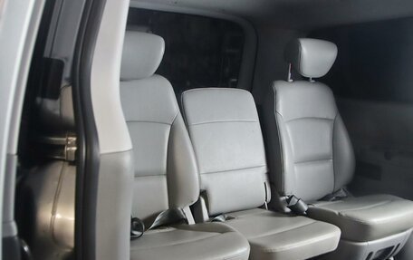 Hyundai Grand Starex Grand Starex I рестайлинг 2, 2014 год, 1 599 000 рублей, 6 фотография