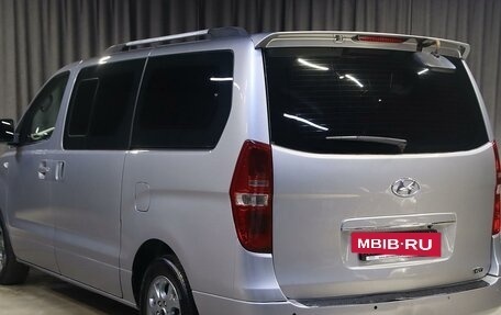 Hyundai Grand Starex Grand Starex I рестайлинг 2, 2014 год, 1 599 000 рублей, 4 фотография