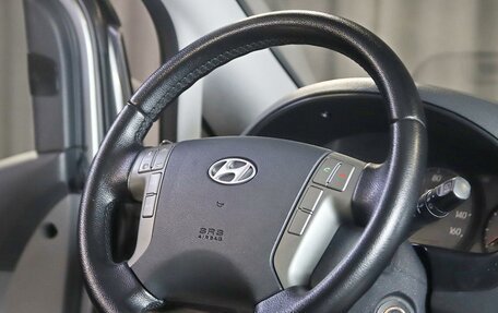 Hyundai Grand Starex Grand Starex I рестайлинг 2, 2014 год, 1 599 000 рублей, 10 фотография