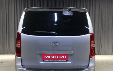Hyundai Grand Starex Grand Starex I рестайлинг 2, 2014 год, 1 599 000 рублей, 14 фотография