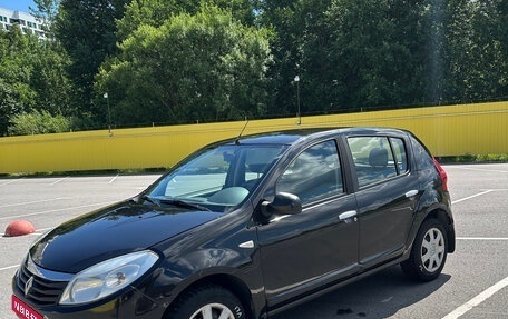 Renault Sandero I, 2014 год, 800 000 рублей, 1 фотография