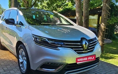 Renault Espace V рестайлинг, 2017 год, 2 050 000 рублей, 1 фотография