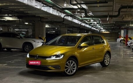 Volkswagen Golf VII, 2018 год, 1 950 000 рублей, 1 фотография