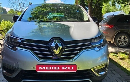 Renault Espace V рестайлинг, 2017 год, 2 050 000 рублей, 3 фотография