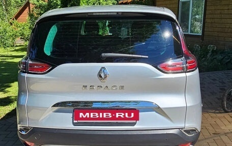 Renault Espace V рестайлинг, 2017 год, 2 050 000 рублей, 7 фотография