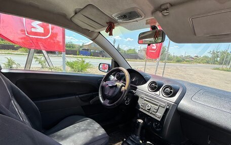 Ford Fiesta, 2005 год, 190 000 рублей, 16 фотография