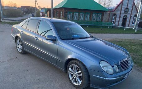 Mercedes-Benz E-Класс, 2004 год, 900 000 рублей, 7 фотография