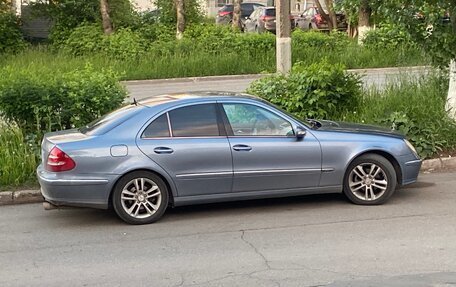 Mercedes-Benz E-Класс, 2004 год, 900 000 рублей, 9 фотография