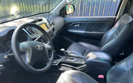 Toyota Hilux VII, 2015 год, 2 200 000 рублей, 2 фотография