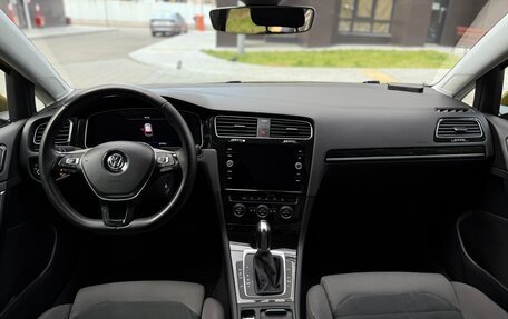 Volkswagen Golf VII, 2018 год, 1 950 000 рублей, 7 фотография