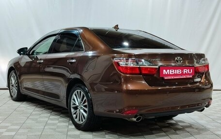 Toyota Camry, 2017 год, 2 450 000 рублей, 7 фотография