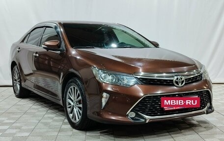 Toyota Camry, 2017 год, 2 450 000 рублей, 3 фотография