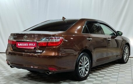 Toyota Camry, 2017 год, 2 450 000 рублей, 5 фотография