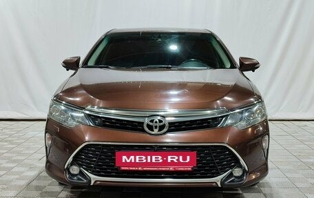 Toyota Camry, 2017 год, 2 450 000 рублей, 2 фотография