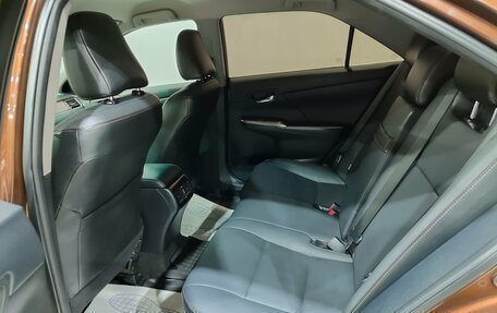 Toyota Camry, 2017 год, 2 450 000 рублей, 18 фотография