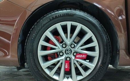 Toyota Camry, 2017 год, 2 450 000 рублей, 10 фотография