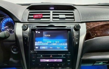 Toyota Camry, 2017 год, 2 450 000 рублей, 16 фотография