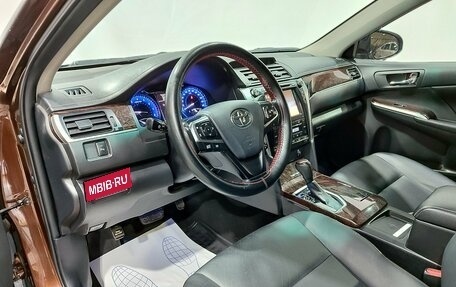 Toyota Camry, 2017 год, 2 450 000 рублей, 17 фотография