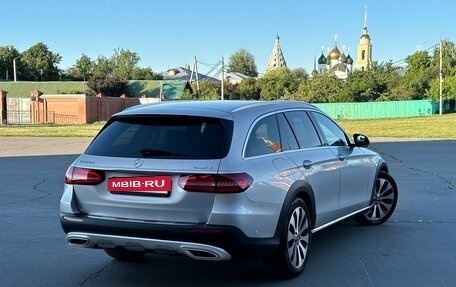 Mercedes-Benz E-Класс, 2017 год, 2 900 000 рублей, 9 фотография