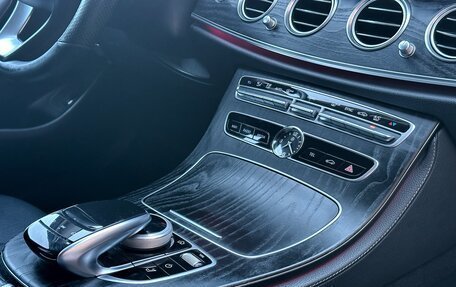 Mercedes-Benz E-Класс, 2017 год, 2 900 000 рублей, 26 фотография