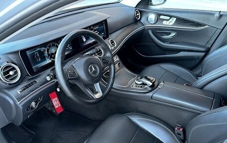 Mercedes-Benz E-Класс, 2017 год, 2 900 000 рублей, 22 фотография