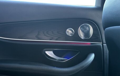 Mercedes-Benz E-Класс, 2017 год, 2 900 000 рублей, 30 фотография