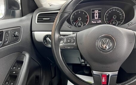Volkswagen Jetta VI, 2013 год, 1 225 000 рублей, 16 фотография