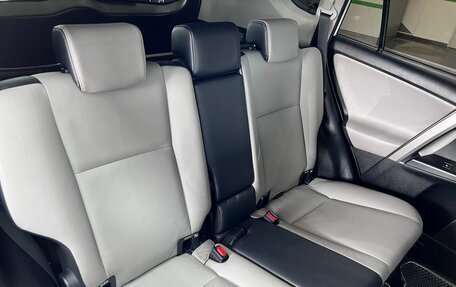 Toyota RAV4, 2016 год, 2 495 000 рублей, 12 фотография