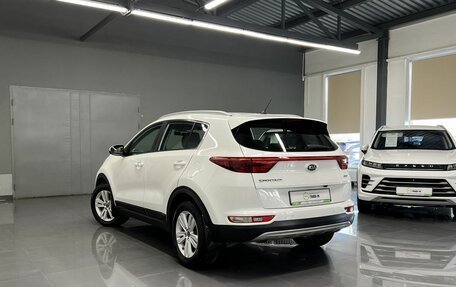 KIA Sportage IV рестайлинг, 2018 год, 2 295 000 рублей, 6 фотография