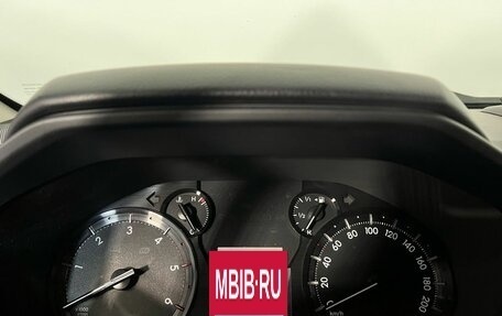 Toyota Land Cruiser Prado 150 рестайлинг 2, 2019 год, 4 925 000 рублей, 18 фотография
