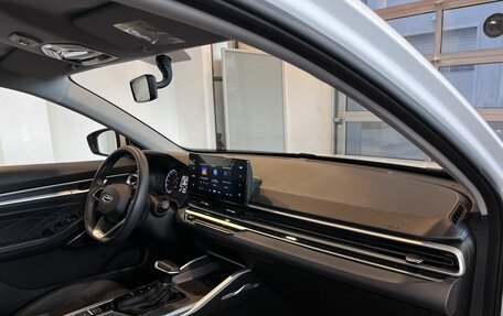 Geely Emgrand, 2024 год, 1 655 000 рублей, 12 фотография