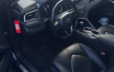 Toyota Camry, 2018 год, 2 590 000 рублей, 7 фотография