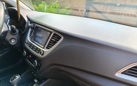 Hyundai Solaris II рестайлинг, 2019 год, 1 300 000 рублей, 8 фотография