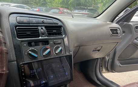 Toyota Avensis III рестайлинг, 1998 год, 270 000 рублей, 12 фотография