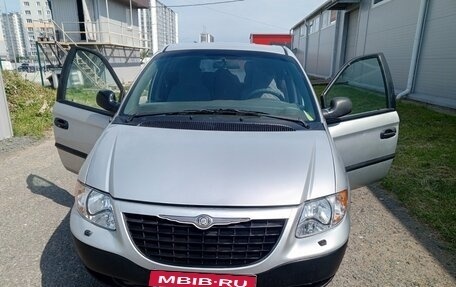 Chrysler Voyager IV, 2001 год, 555 680 рублей, 1 фотография