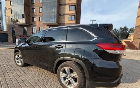 Toyota Highlander III, 2020 год, 4 350 000 рублей, 2 фотография