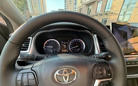 Toyota Highlander III, 2020 год, 4 350 000 рублей, 13 фотография