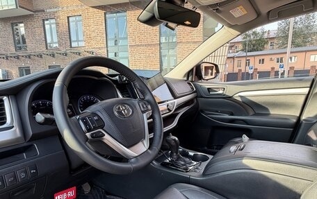 Toyota Highlander III, 2020 год, 4 350 000 рублей, 9 фотография