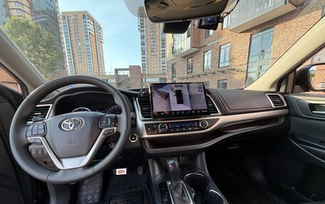Toyota Highlander III, 2020 год, 4 350 000 рублей, 16 фотография