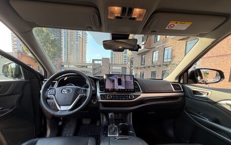 Toyota Highlander III, 2020 год, 4 350 000 рублей, 18 фотография