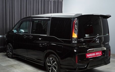 Honda Stepwgn IV, 2019 год, 2 350 000 рублей, 6 фотография